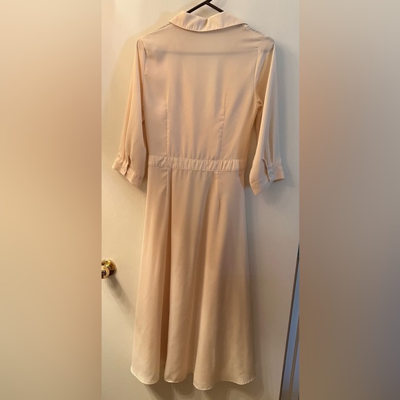 Boohoo Plunge Neck Split Maxi Top in Cream - Picture 2 of 4